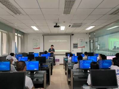 北京師范大學(xué)分營信息技術(shù)自主研究性學(xué)習(xí)活動(dòng)成功舉辦，青少年共探網(wǎng)絡(luò)技術(shù)服務(wù)新視野